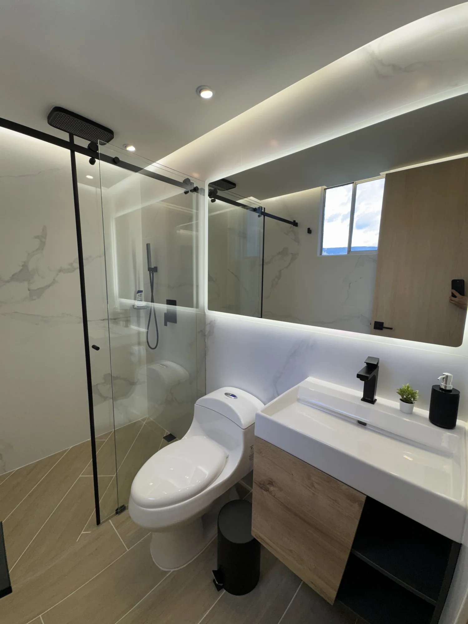 Baño principal en mármol