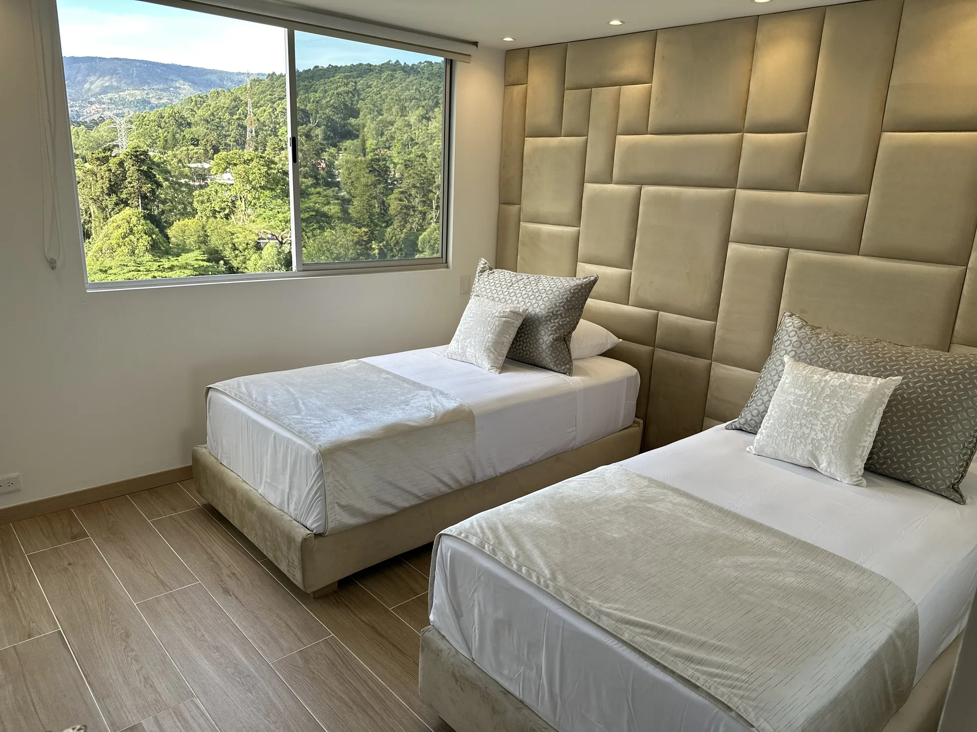 Habitación con 2 camas